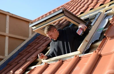 Pose de fenêtres de toit Velux à Sommery
